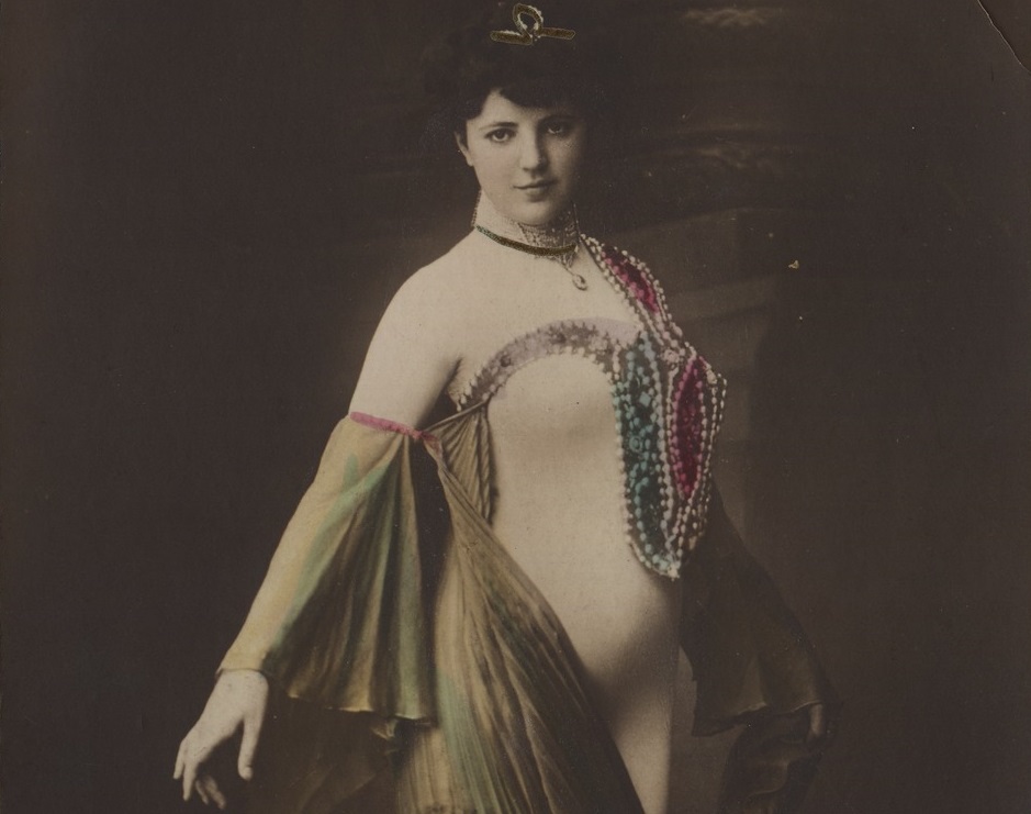 Woman in the 1920 wearing a hero costume