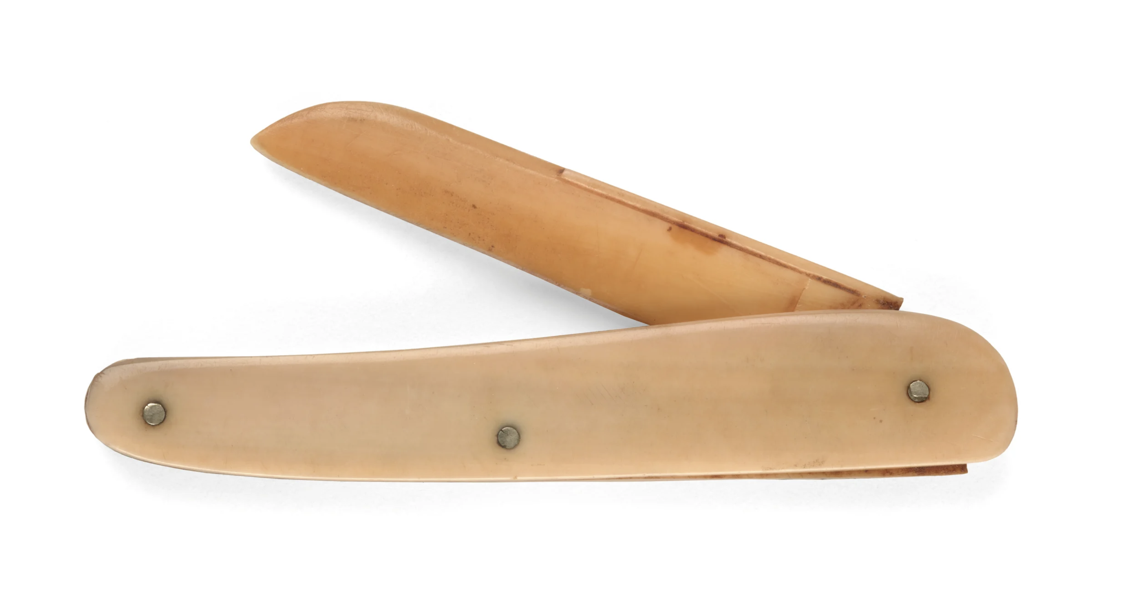 A vaccination knife made of ivory.