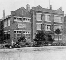 Photograph c1916 Coburg High School, Moreland City Libraries, R3_1_8