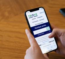 Trove being used on a mobile phone
